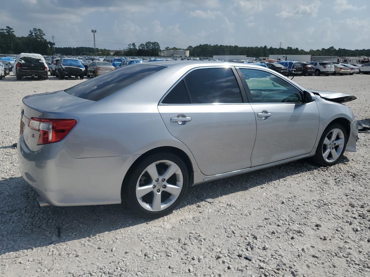 TOYOTA CAMRY L