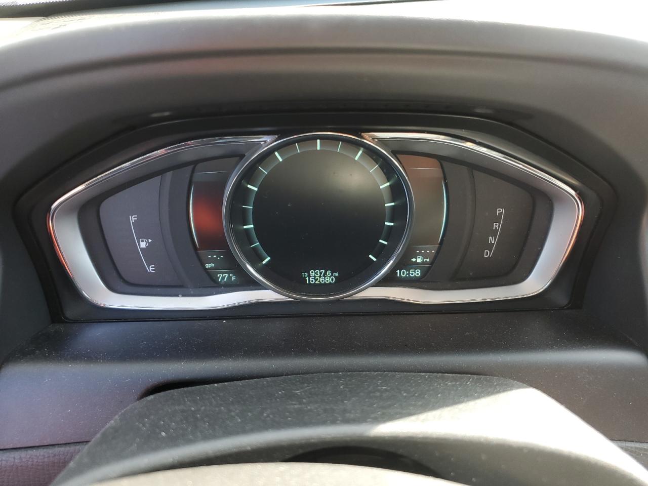 VOLVO XC60 T5 PLATINUM