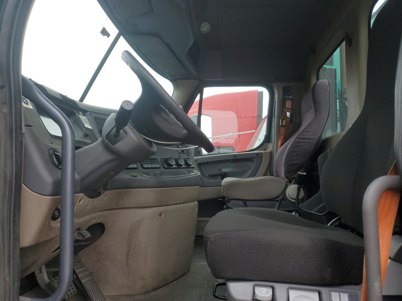 Lot #3268331058 2016 FREIGHTLINER CASCADIA 1
