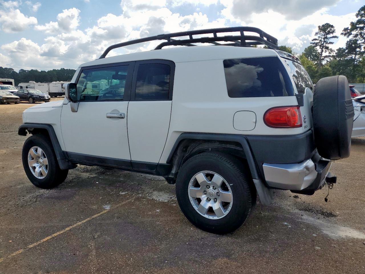 TOYOTA FJ CRUISER