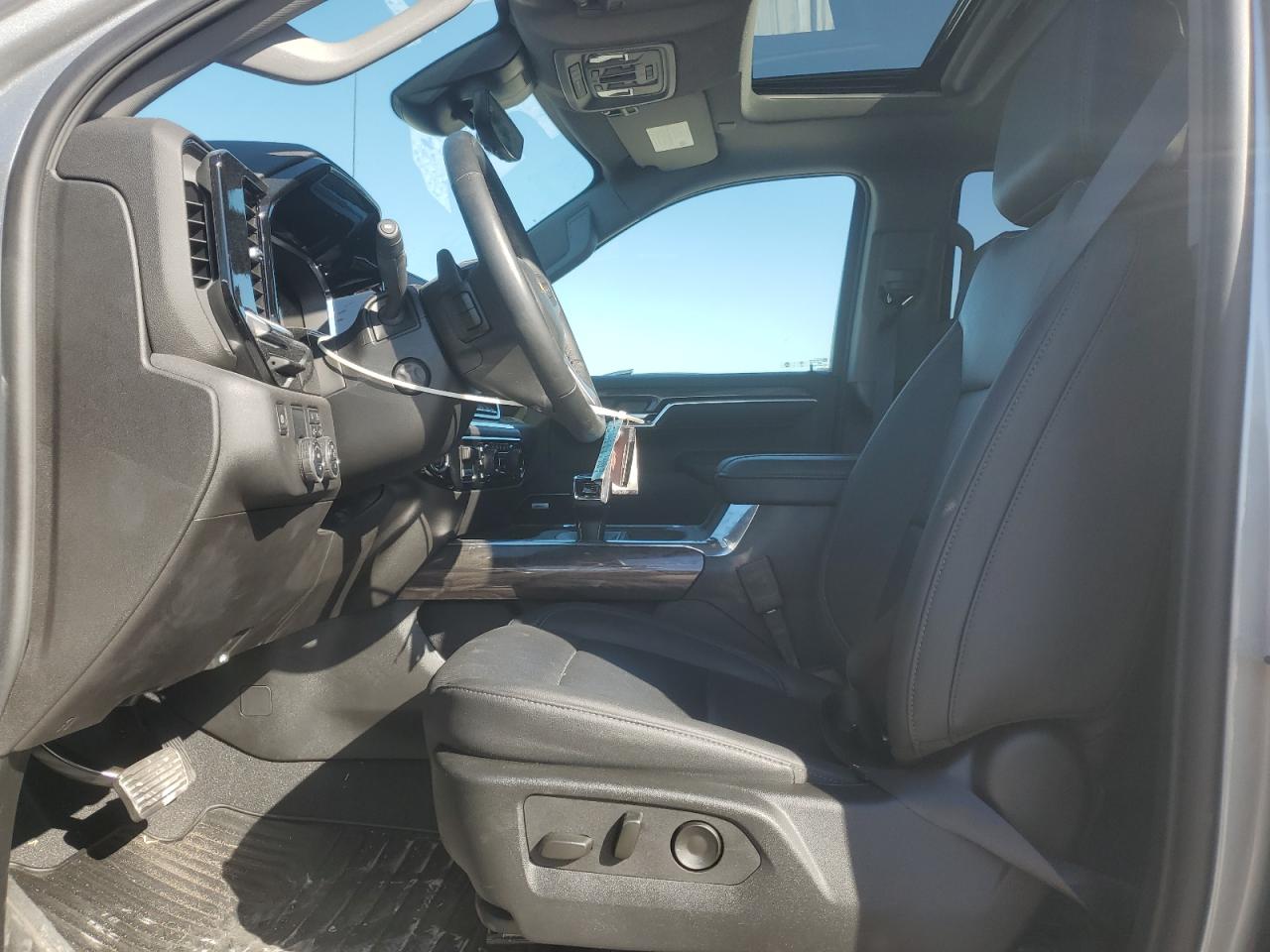 CHEVROLET SILVERADO C1500 LTZ