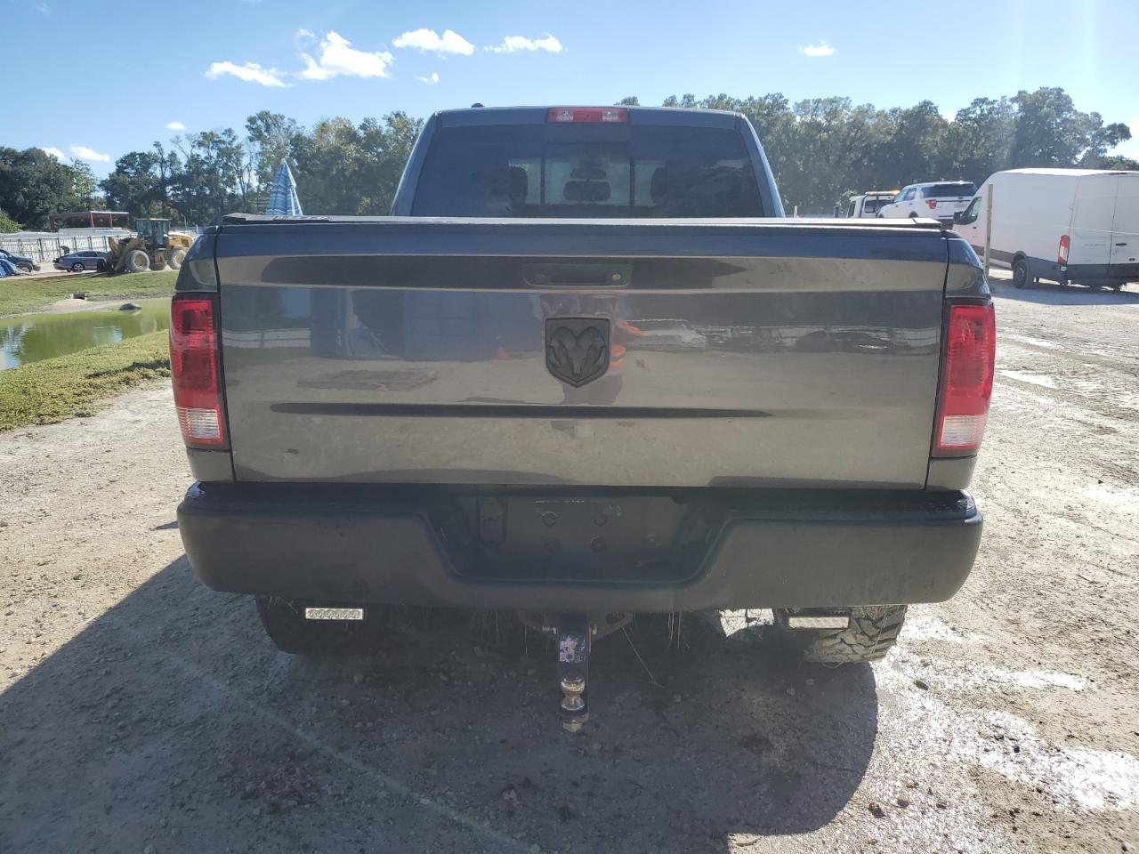 RAM 1500 SLT