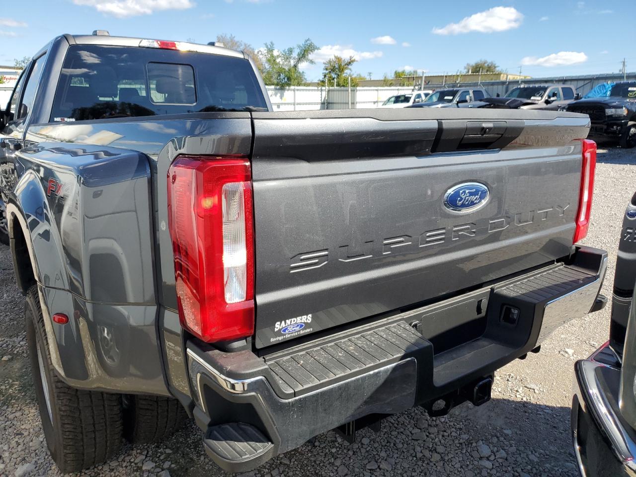 FORD F-350 SUPER DUTY