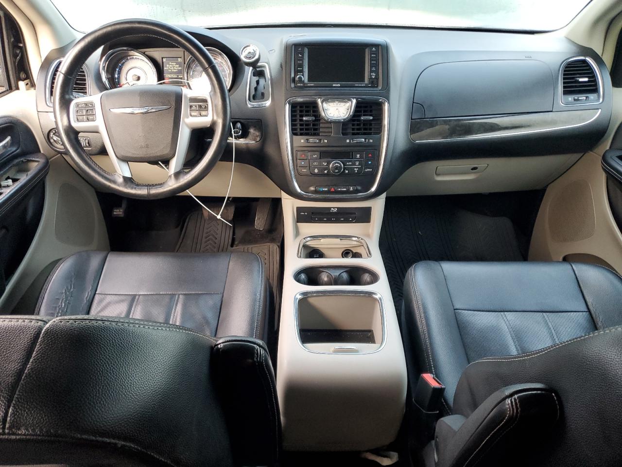 CHRYSLER TOWN & COUNTRY TOURING L