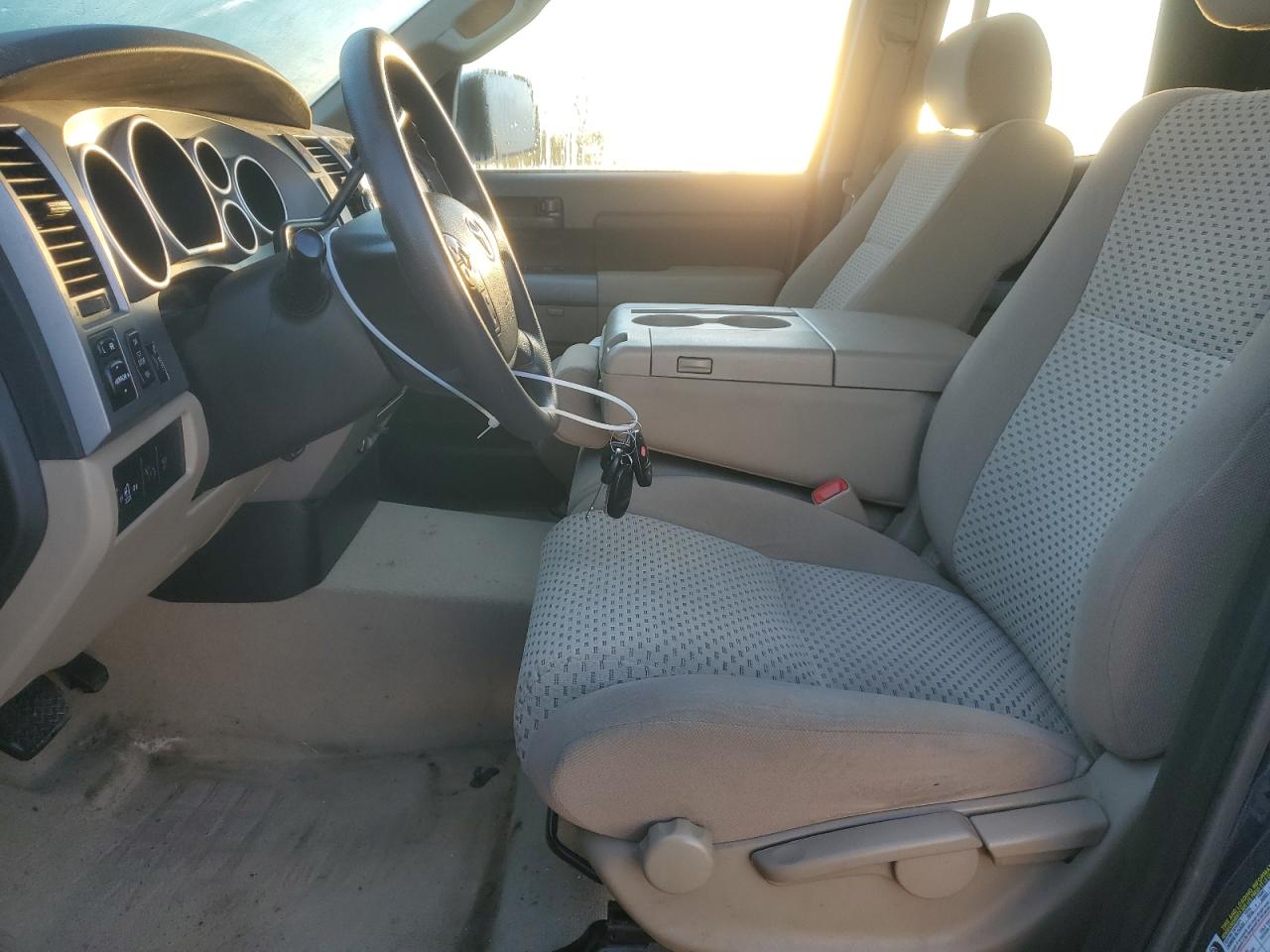 TOYOTA TUNDRA DOUBLE CAB SR5