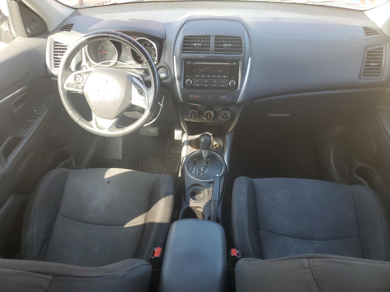 MITSUBISHI OUTLANDER ES