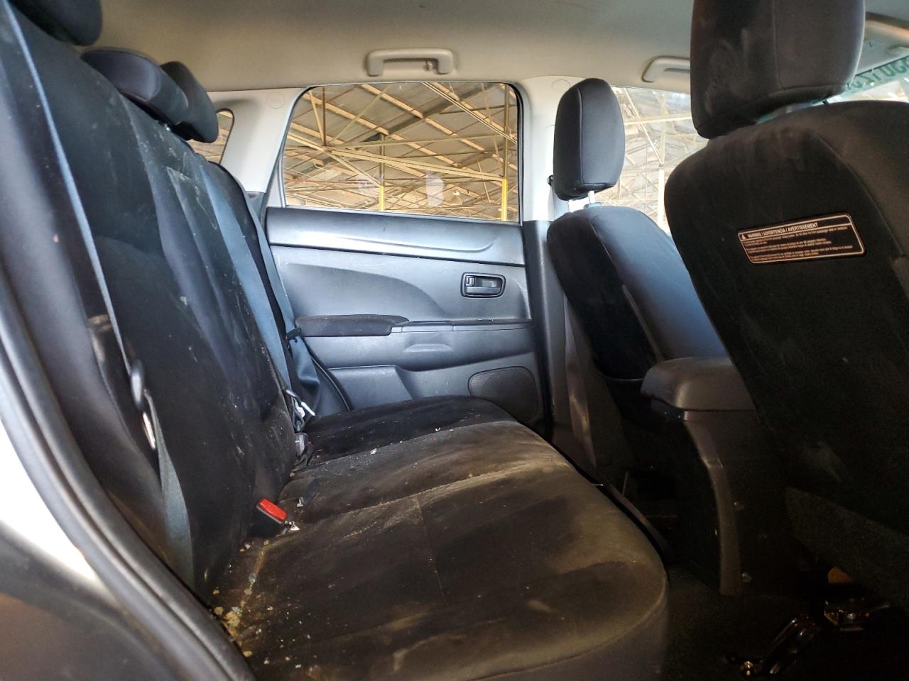 MITSUBISHI OUTLANDER ES