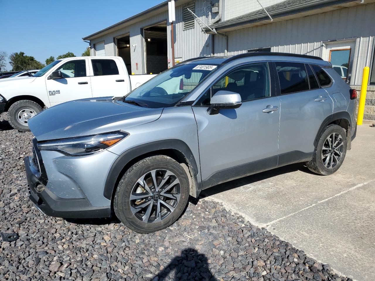 TOYOTA COROLLA CROSS XLE