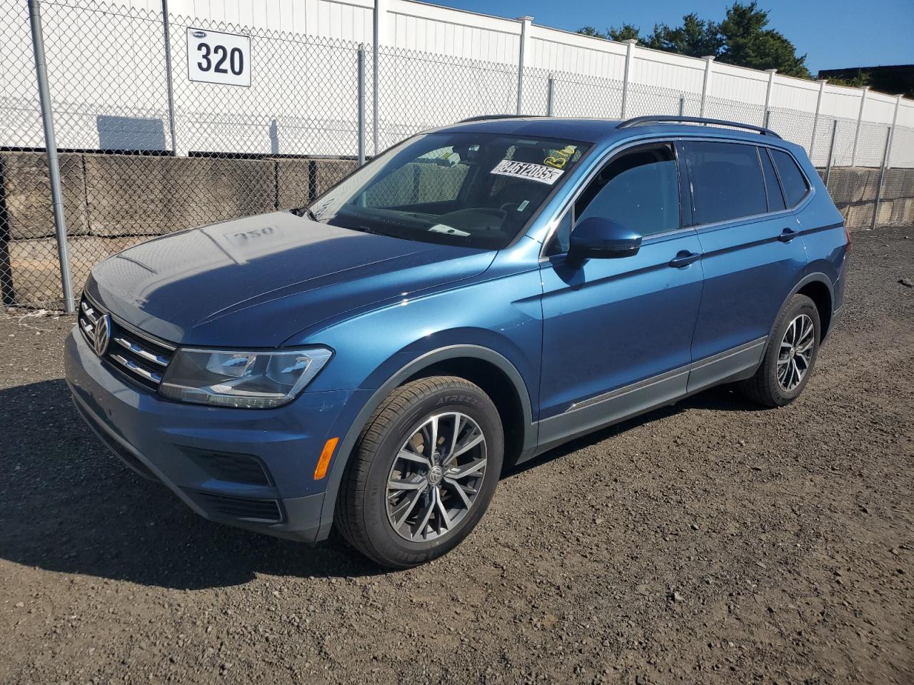 VOLKSWAGEN TIGUAN SE