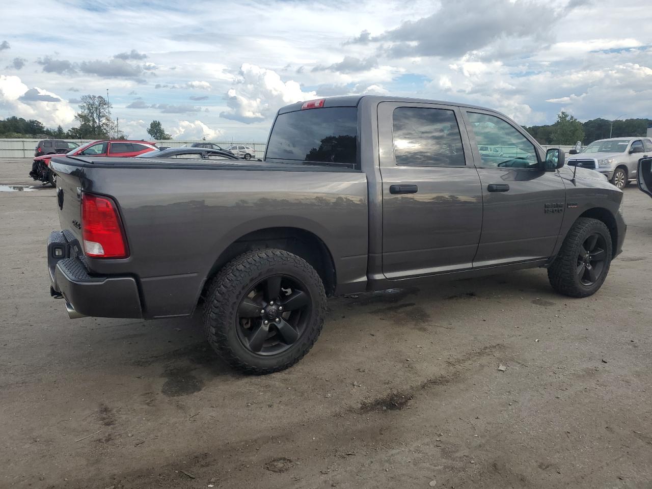 RAM 1500 ST