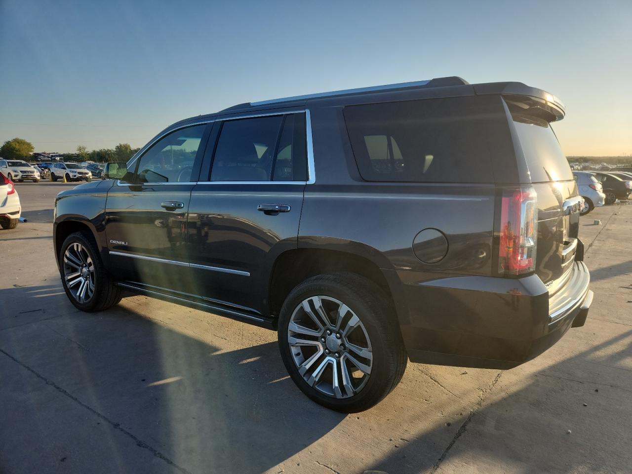 GMC YUKON DENALI