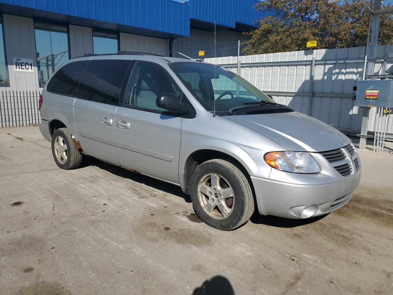 Lot #3266967504 2006 DODGE GRAND CARAVAN SXT