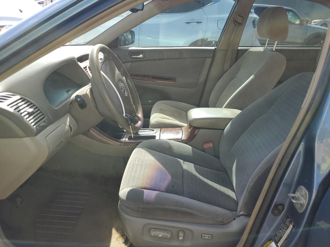 Lot #3290112265 2004 TOYOTA CAMRY LE