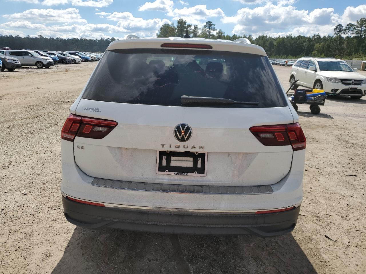 VOLKSWAGEN TIGUAN SE