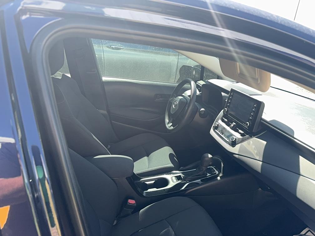 2022 TOYOTA COROLLA LE - JTDEAMDE7NJ044501