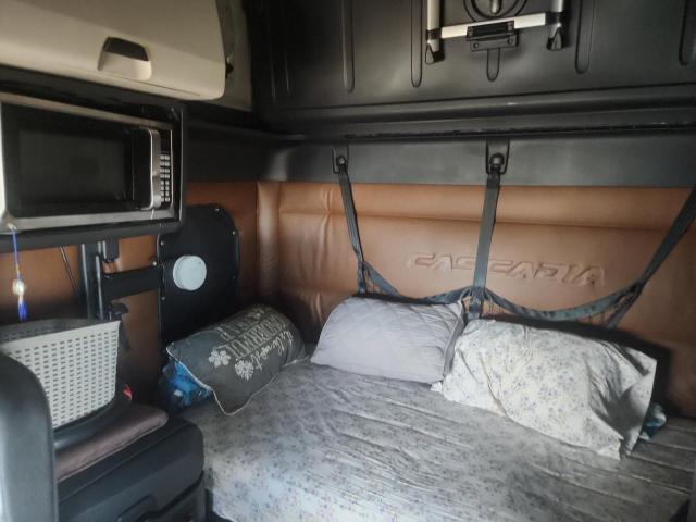 2020 FREIGHTLINER CASCADIA 1 #3304403584