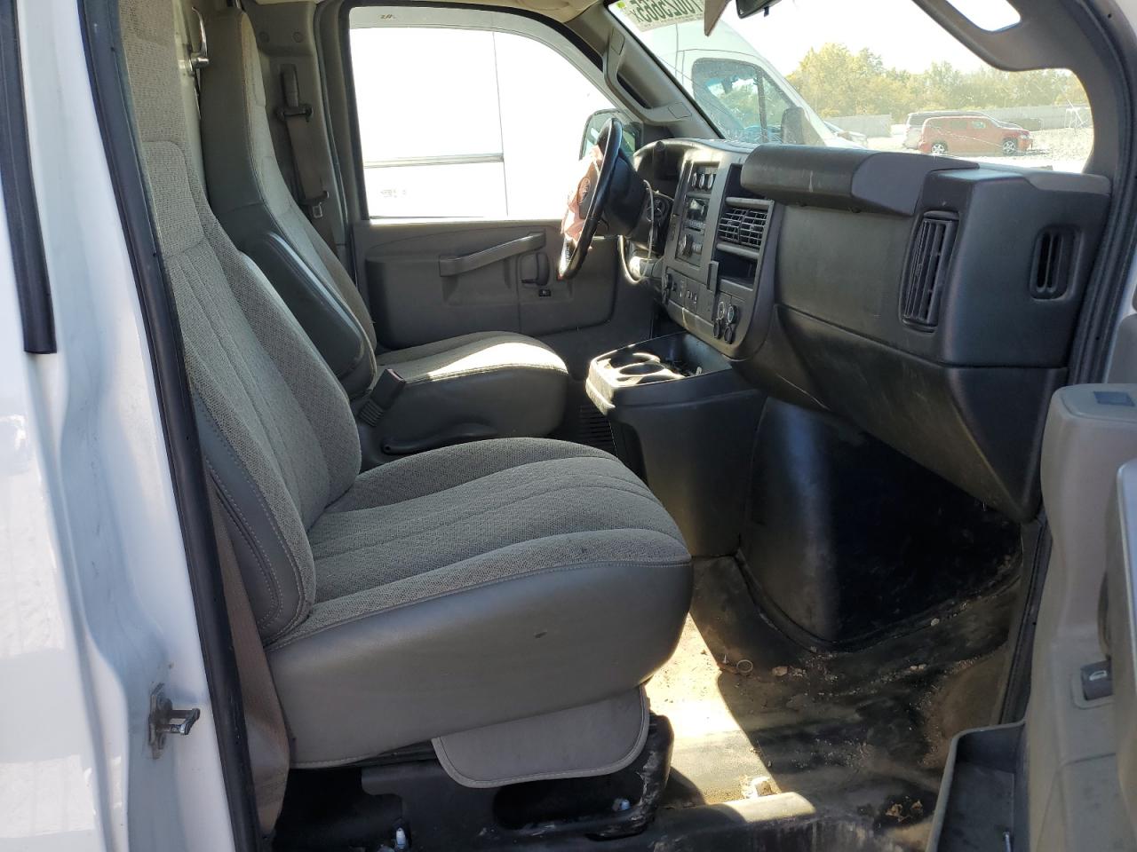 Lot #3309640145 2021 GMC SAVANA CUT