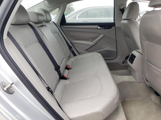 2015 VOLKSWAGEN PASSAT SE 1VWBS7A34FC021619