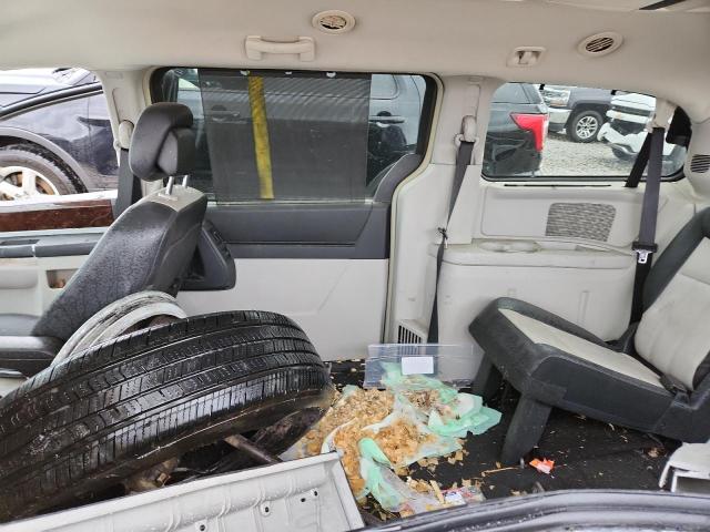 2010 CHRYSLER TOWN & COU - 2A4RR8D10AR392915