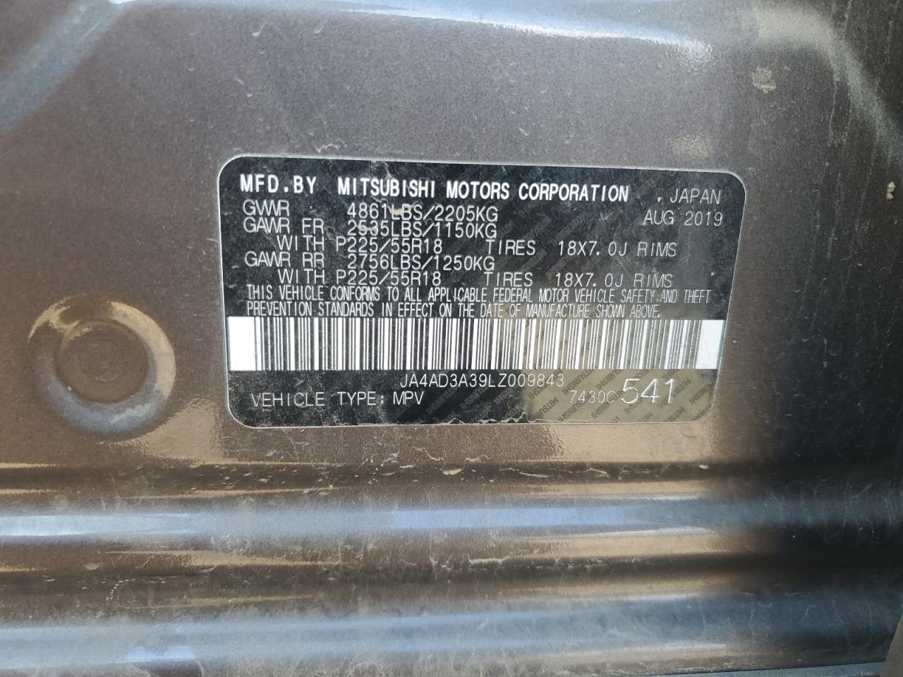 MITSUBISHI OUTLANDER SE