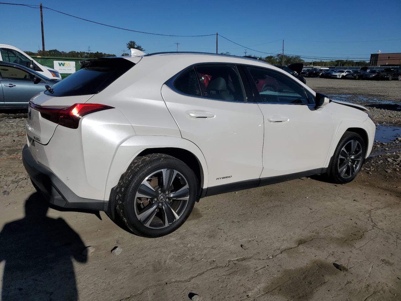 LEXUS UX 250H BASE