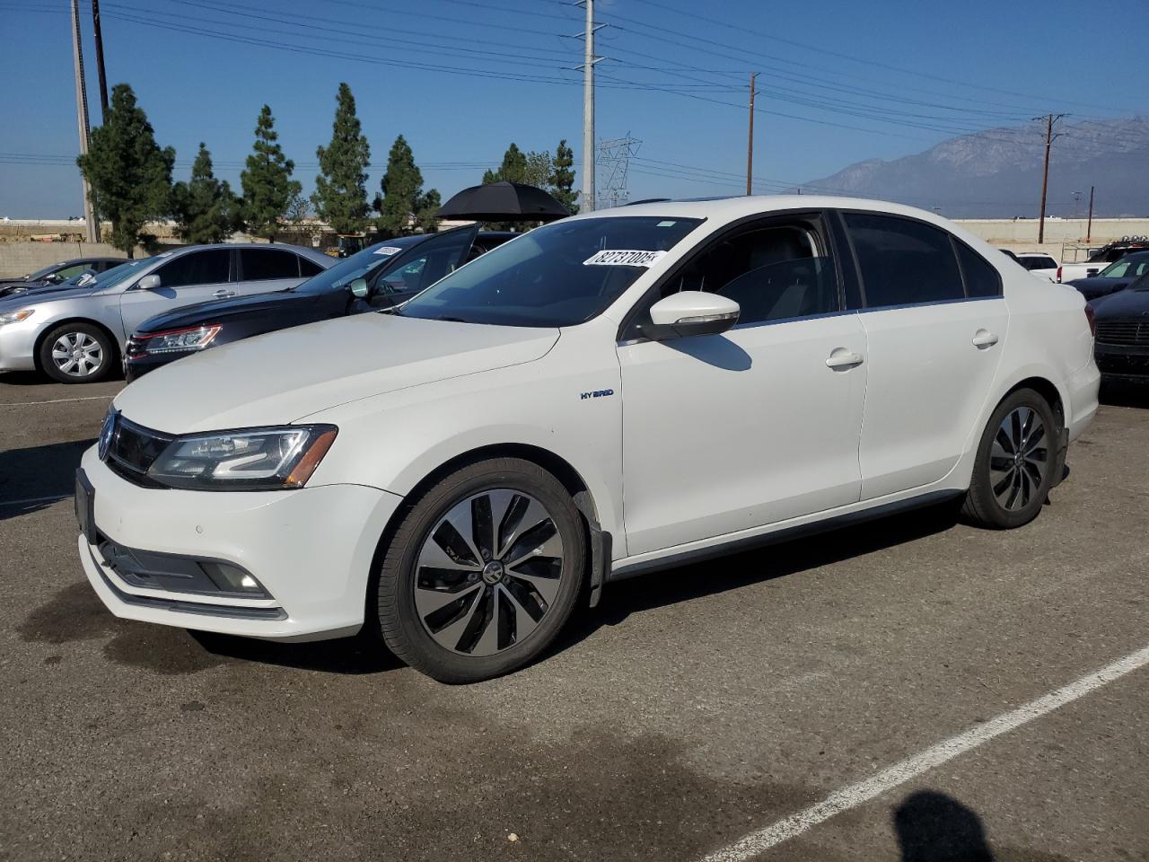 VOLKSWAGEN JETTA HYBRID