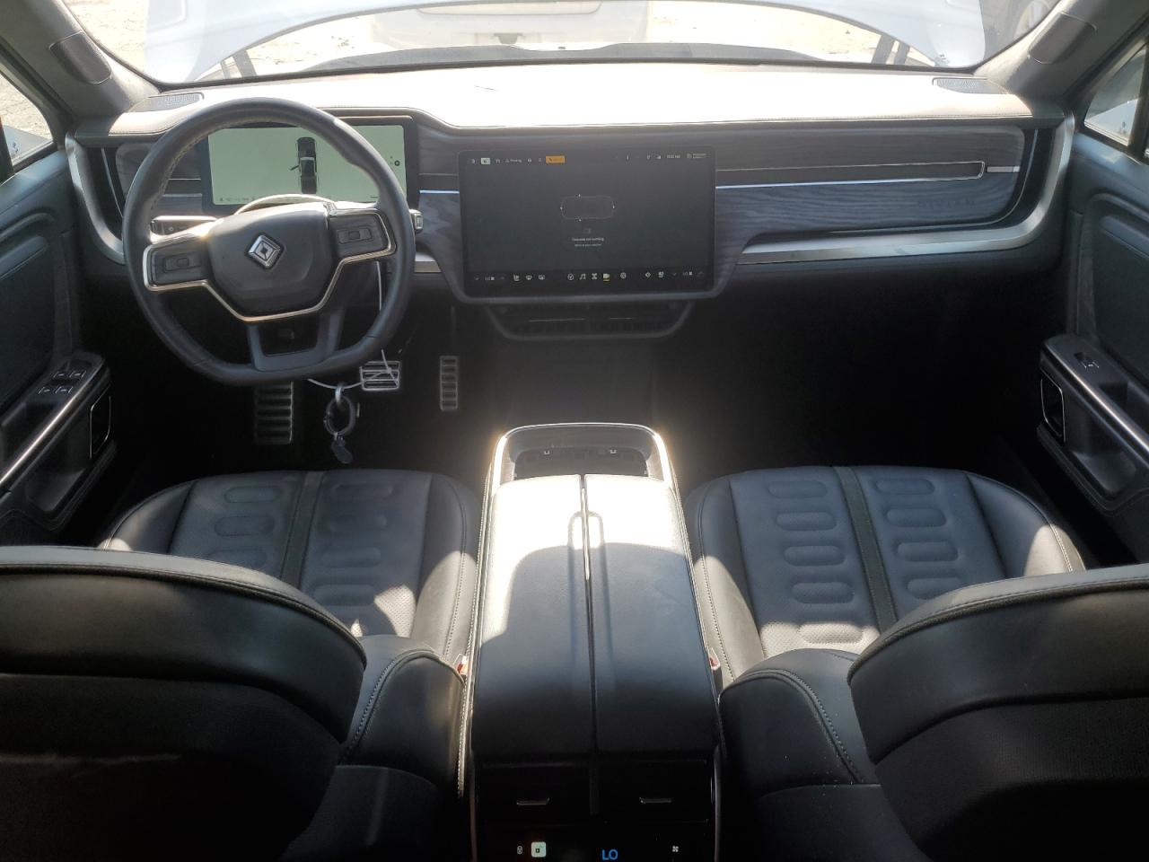 RIVIAN R1T LAUNCH EDITION