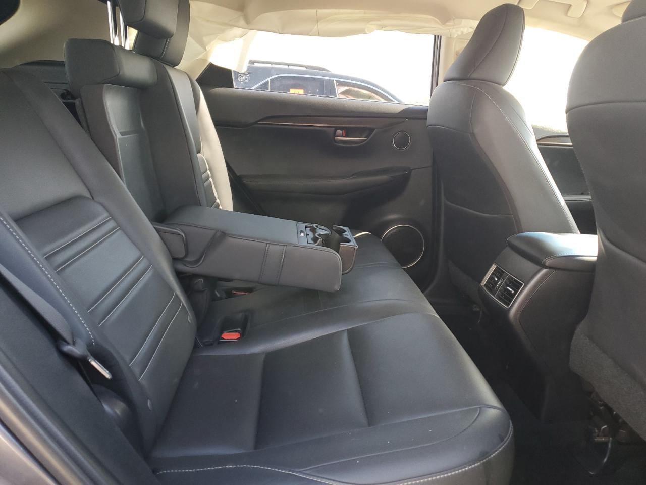LEXUS NX 200T BASE