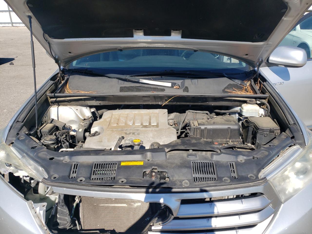 TOYOTA HIGHLANDER LIMITED