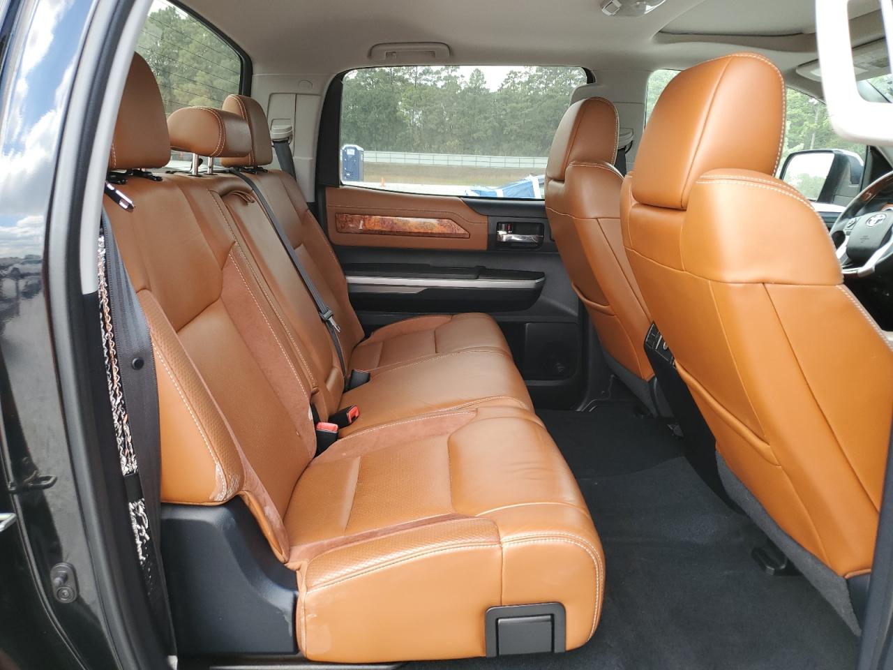 TOYOTA TUNDRA CREWMAX PLATINUM