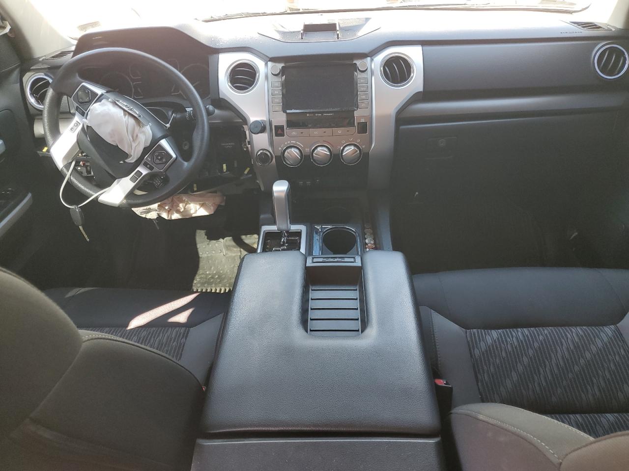 TOYOTA TUNDRA CREWMAX SR5