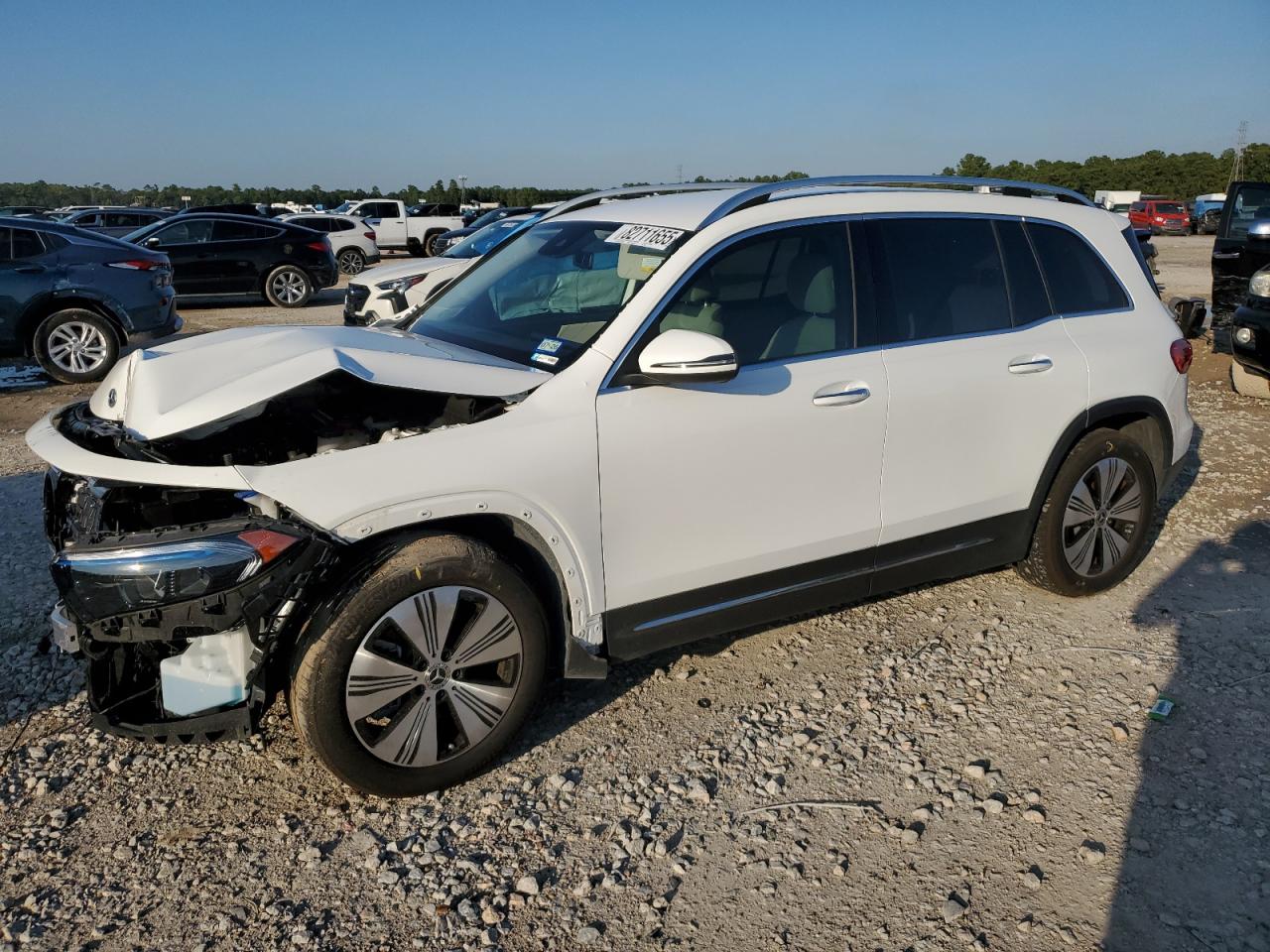 MERCEDES-BENZ EQB 300 4MATIC