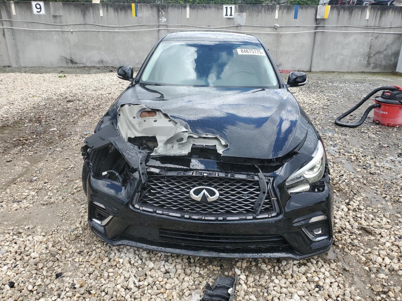 INFINITI Q50 LUXE