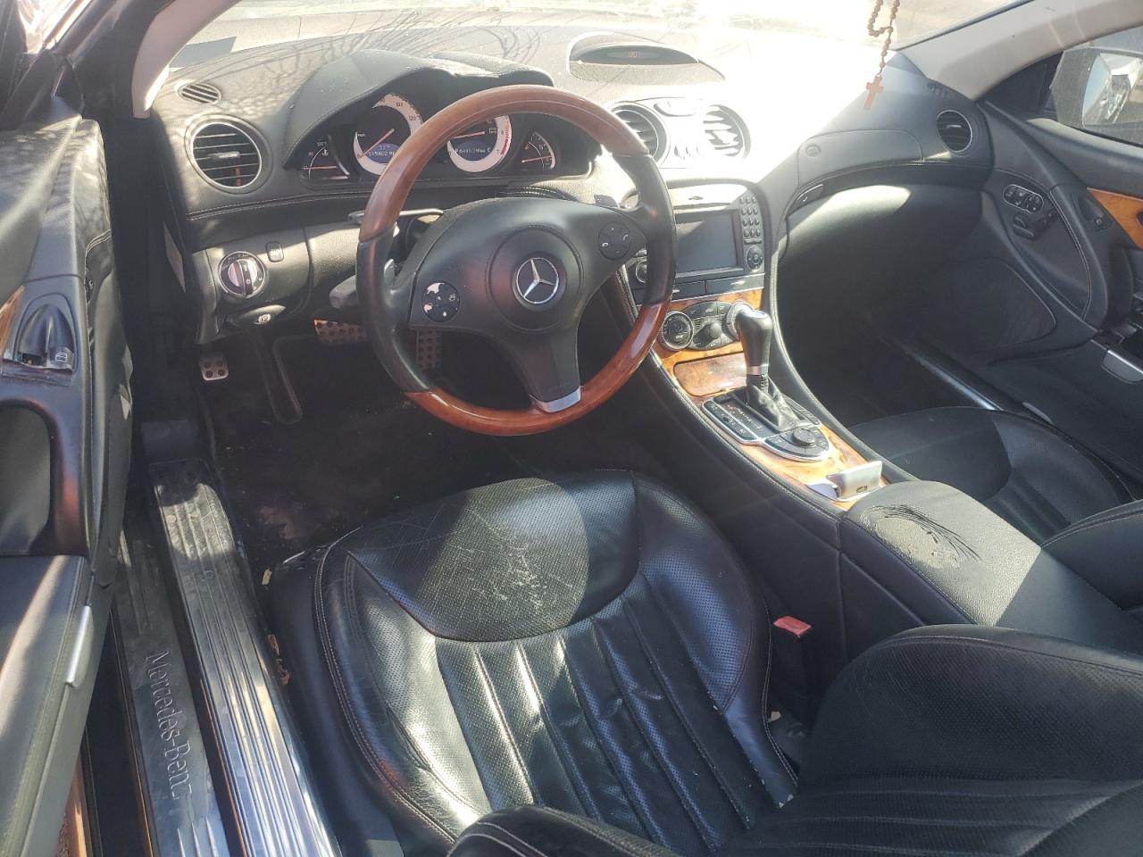 MERCEDES-BENZ SL-CLASS 550