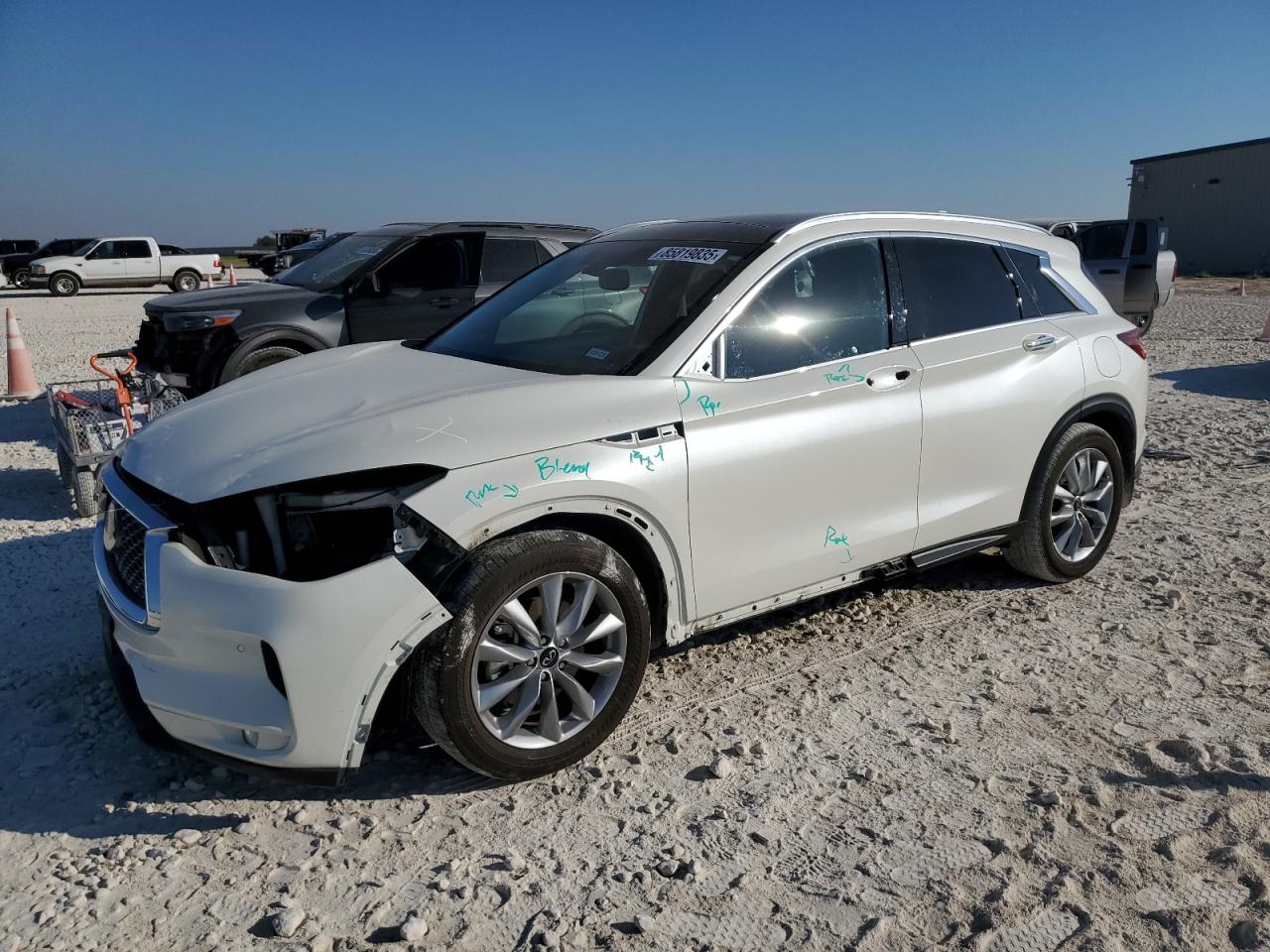 INFINITI QX50 ESSENTIAL