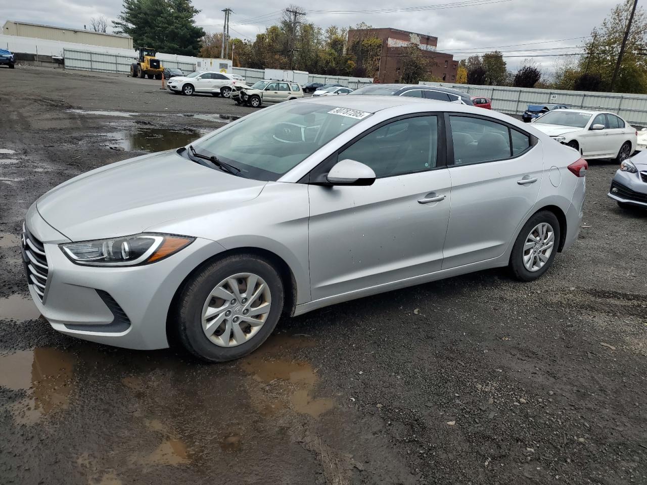 HYUNDAI ELANTRA SE