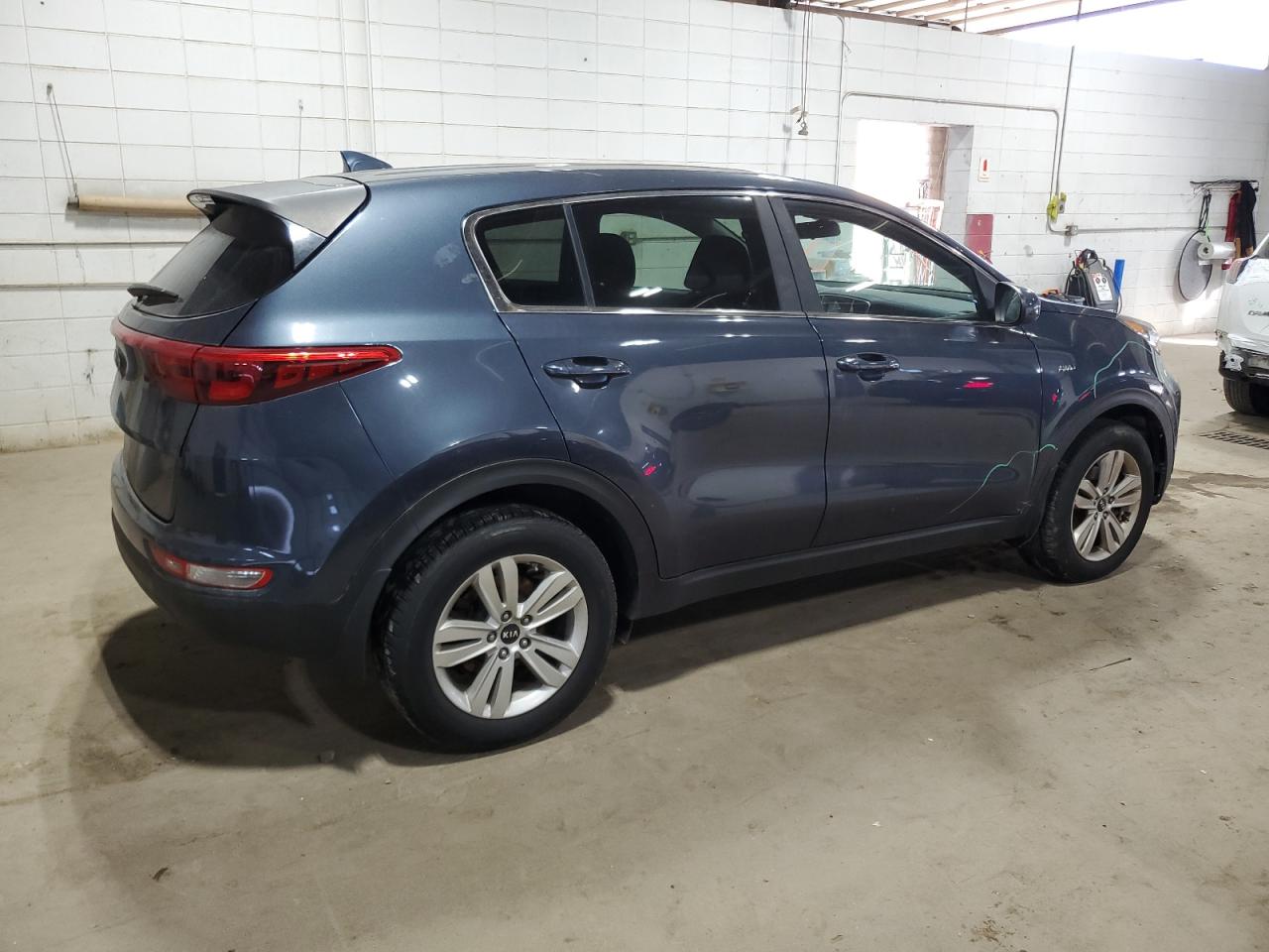 KIA SPORTAGE LX