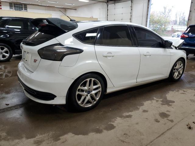 2015 FORD FOCUS SE - 1FADP3K21FL209659