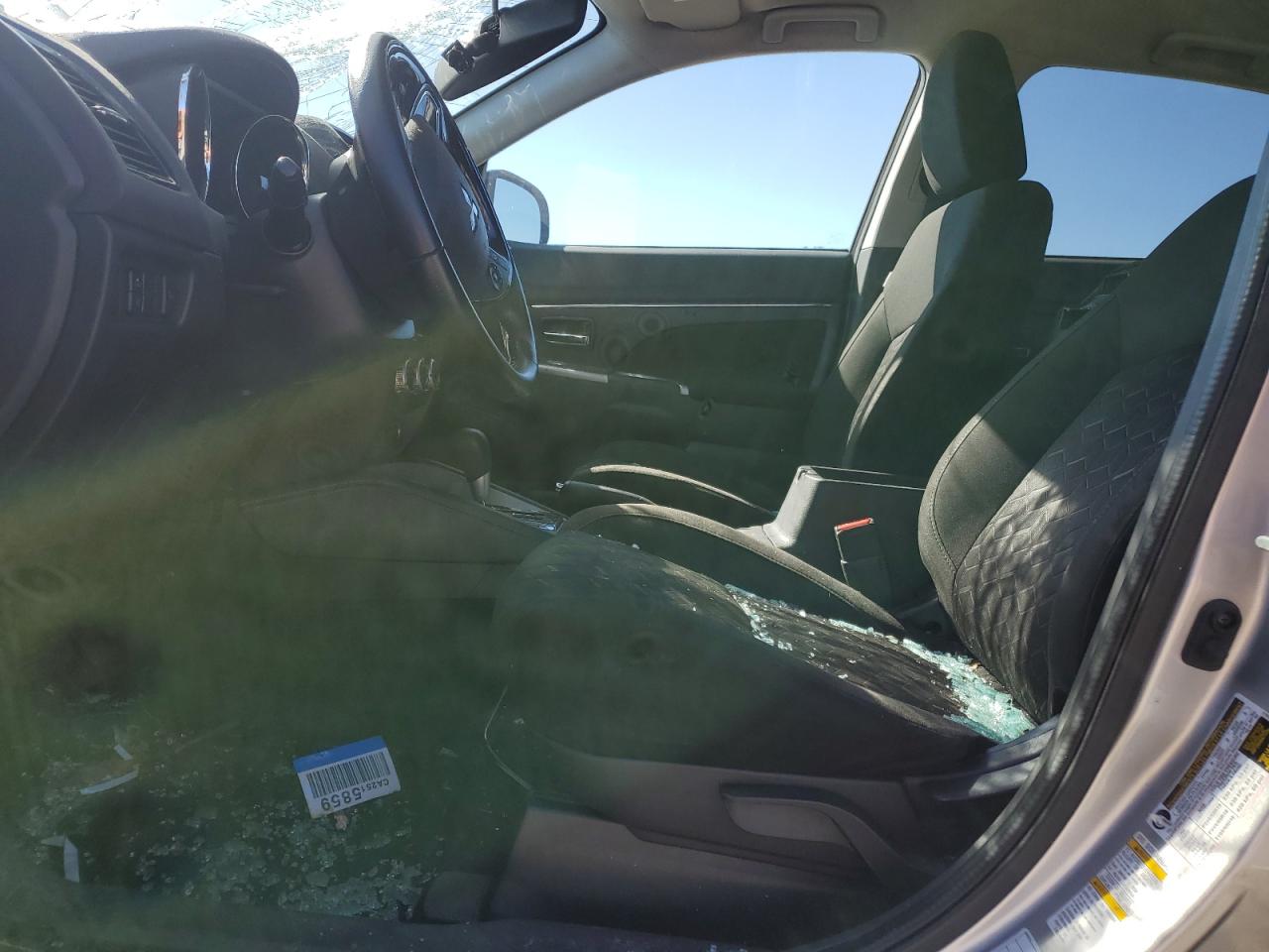 MITSUBISHI OUTLANDER SE