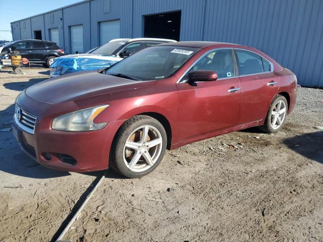 NISSAN MAXIMA S