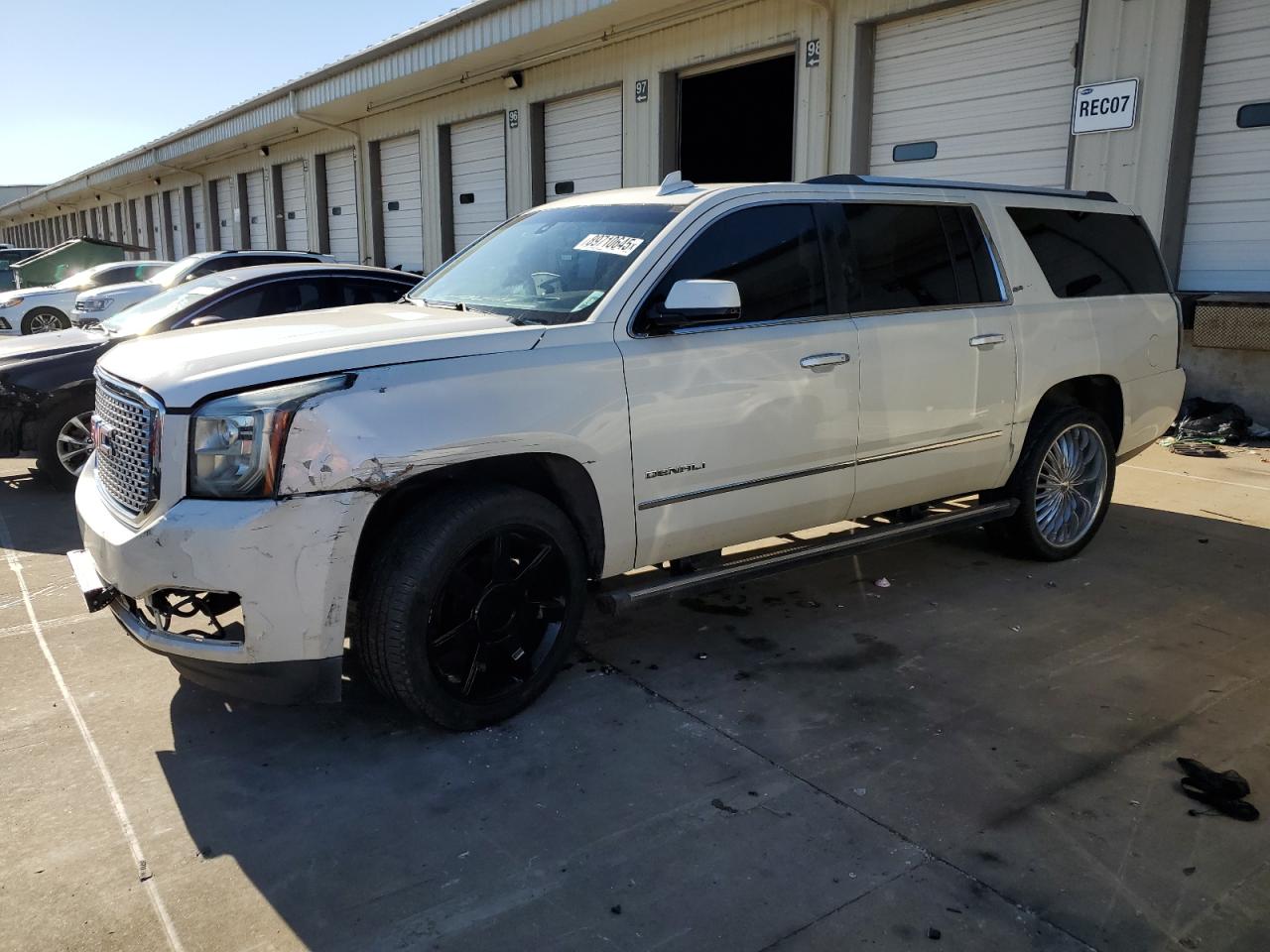 GMC YUKON DENALI