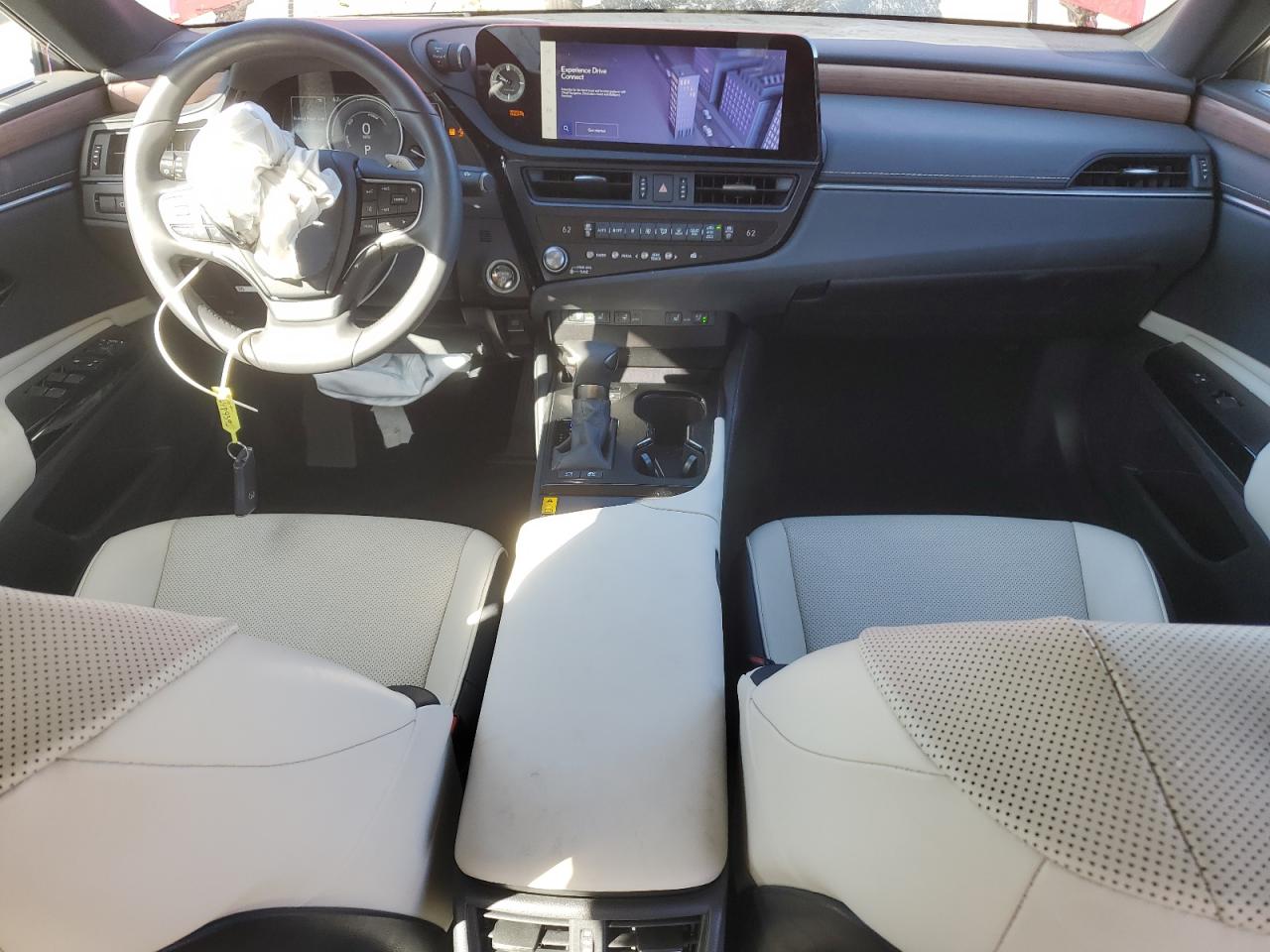 LEXUS ES 300H BASE
