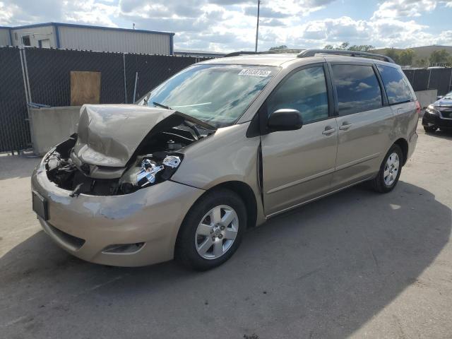 TOYOTA SIENNA CE