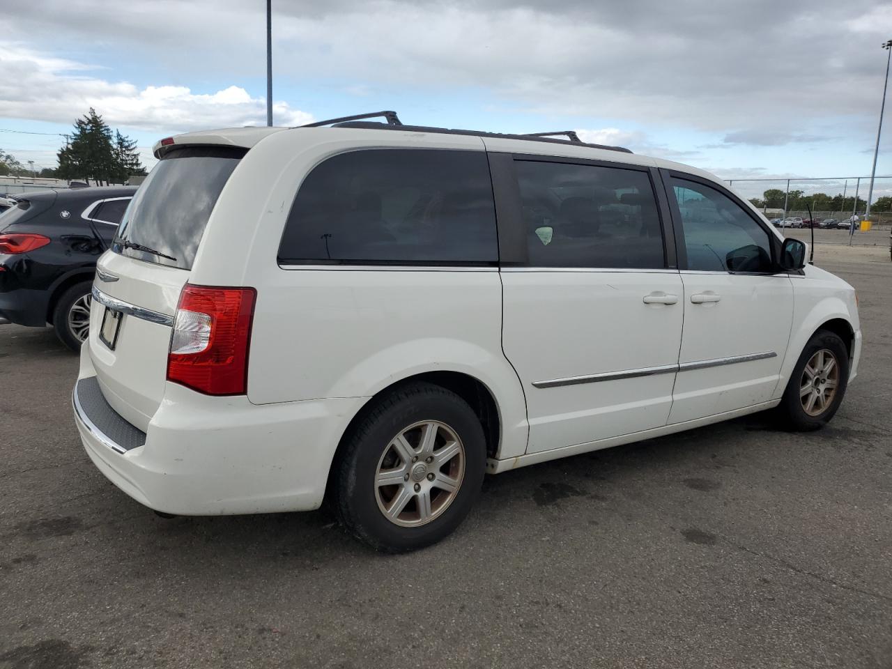 CHRYSLER TOWN & COUNTRY TOURING