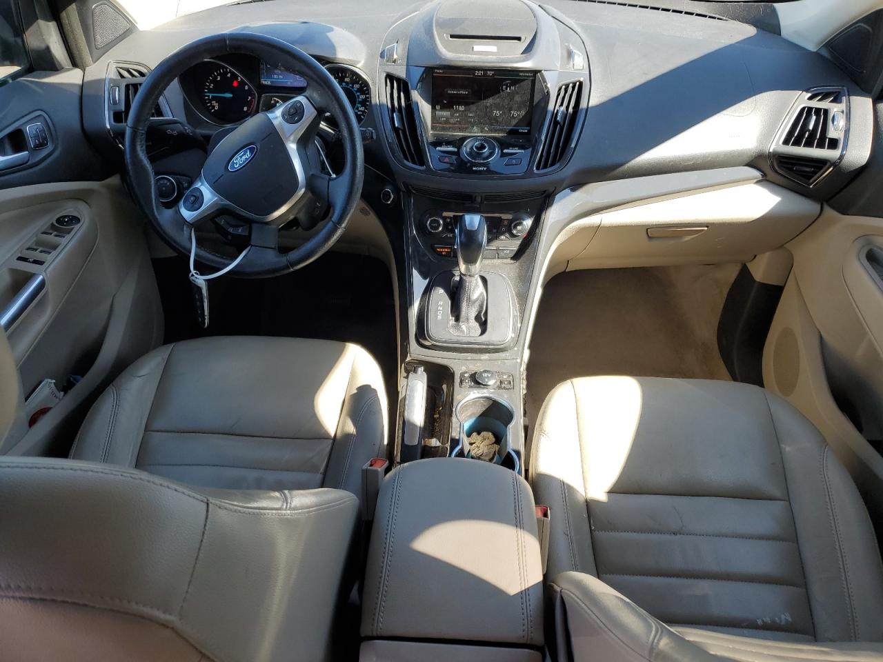 FORD ESCAPE TITANIUM