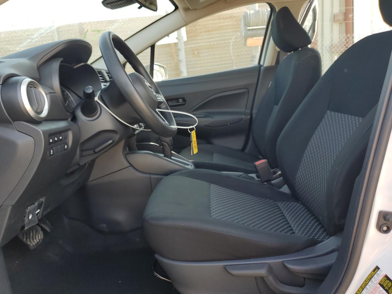 NISSAN VERSA S