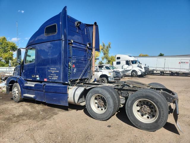 2010 VOLVO VN #3278978043