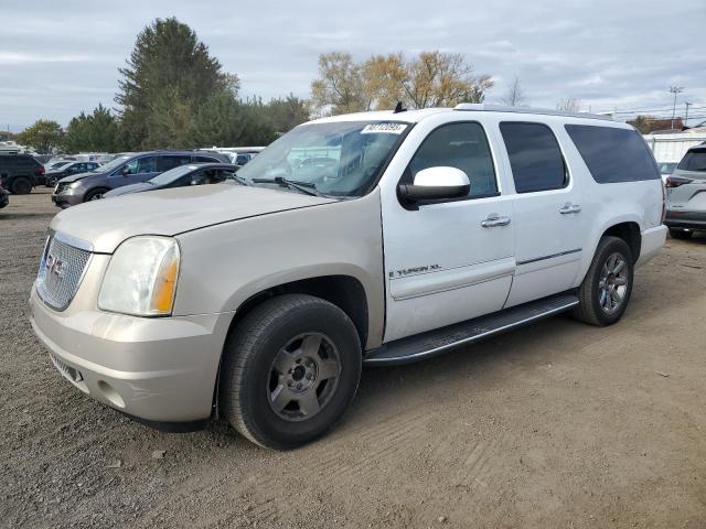 Global Auto Auctions: 2011 GMC YUKON XL D