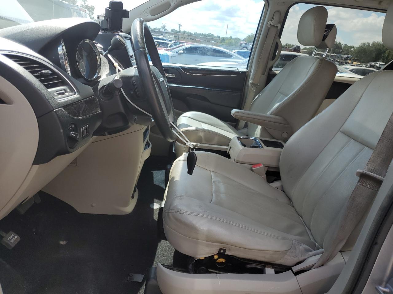 CHRYSLER TOWN & COUNTRY TOURING