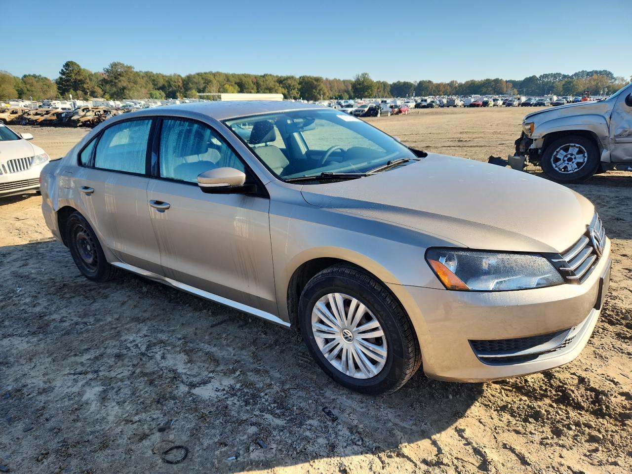 VOLKSWAGEN PASSAT S